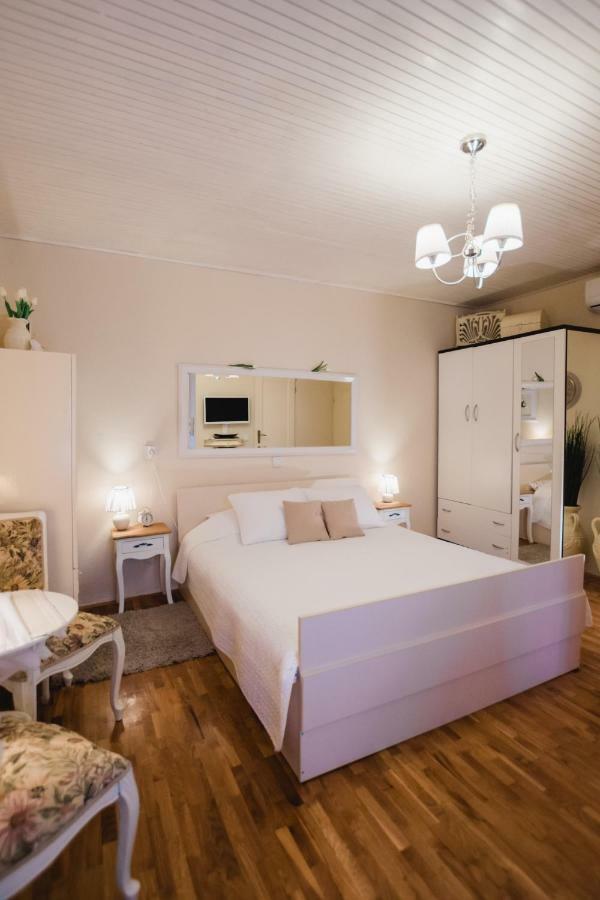 Apartment City Center Amaryllis Rovinj Bagian luar foto